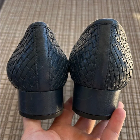 Trotters Woven Navy Blue Heeled Loafers Dress Shoes, Size 10 Wide - Picture 6 of 11